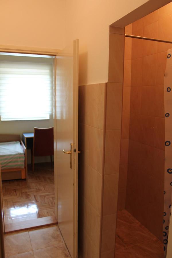 Hostel Teresianum Aleksinac Exteriér fotografie